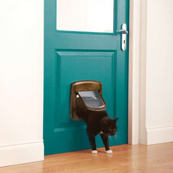 petsafe-deluxe-4-way-pet-door-cat-flap-with-magnetic-entry-truly-pvc